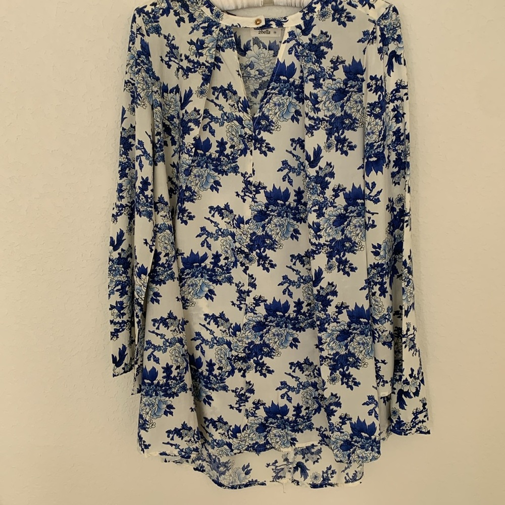 2bella long line floral top